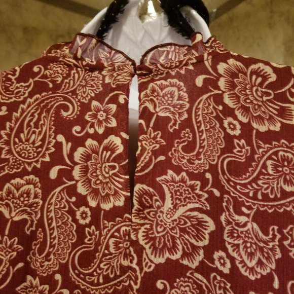 NWT size S, Zara dark red floral printed belted dress - Picture 4 of 9